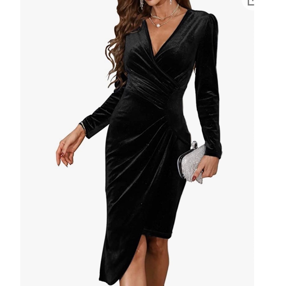 NWT Women's Ruched Bodycon Velvet Dress Long Sleeve with Asymmetrical side